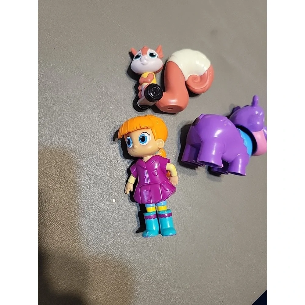 Vida the Vet replacement toys figures cake toppers